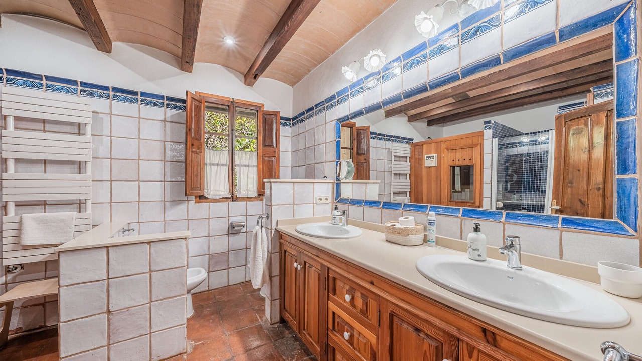 Photo of Bathroom in Esporles