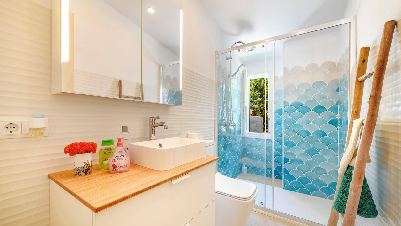 Photo of Bathroom in Portol