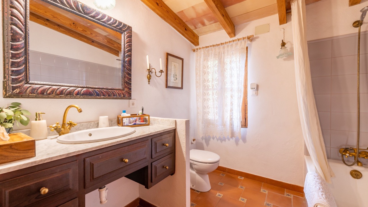 Photo of Bathroom in Alconasser