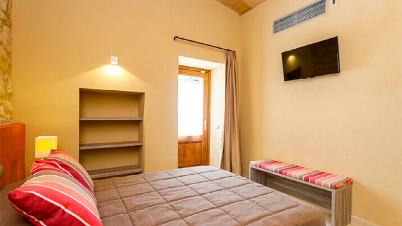Photo of Bedroom in Pals