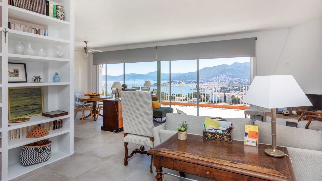 Photo of Livingroom in Llanca