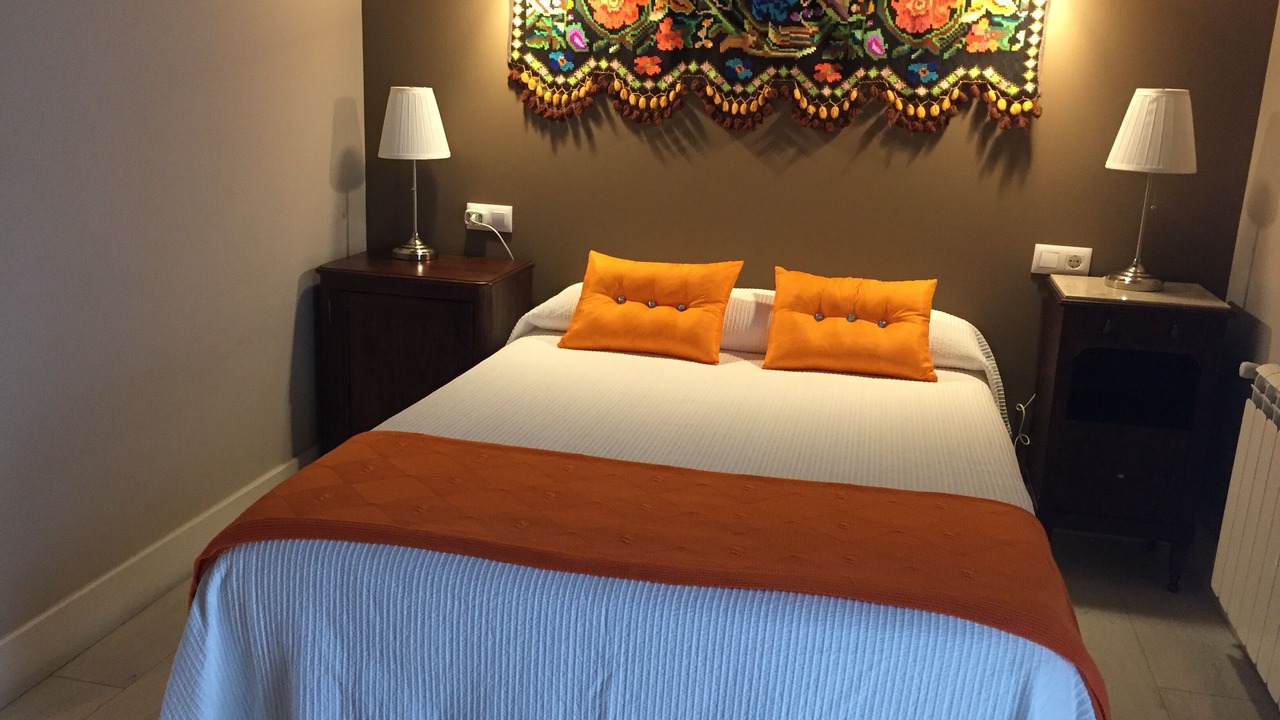 Photo of Bedroom in Naves