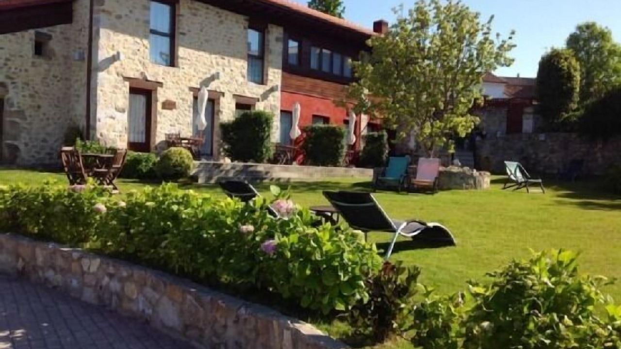 Photo of Outdoor in Naves