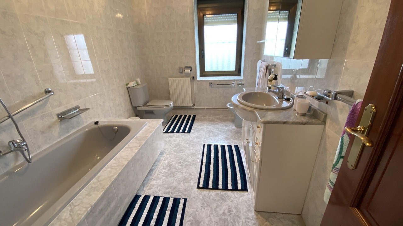 Photo of Bathroom in Oleiros