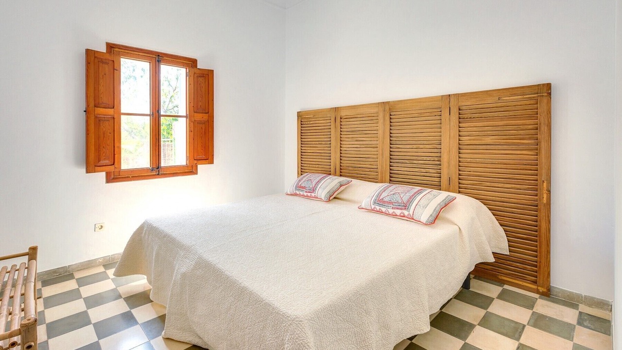 Photo of Bedroom in Establiments