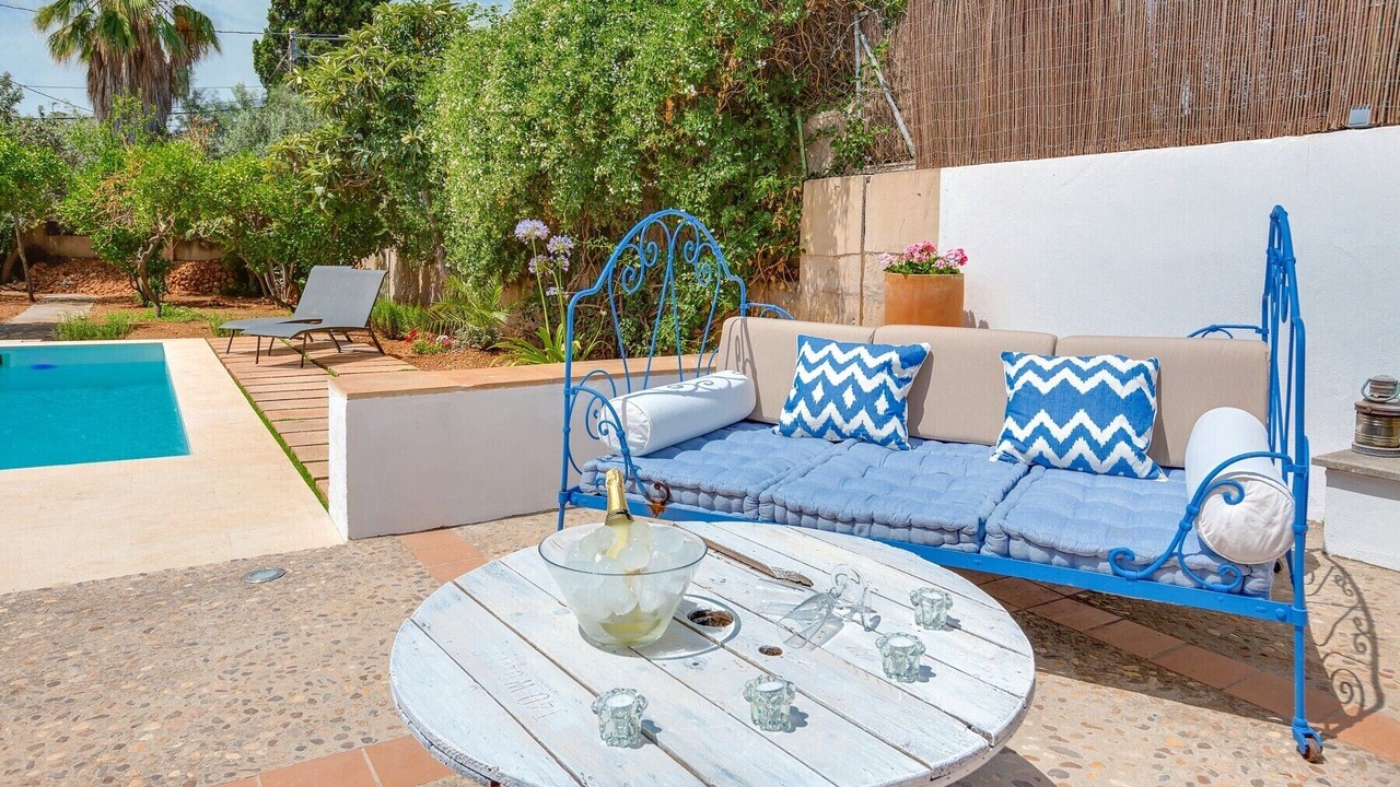 Photo of Patio Balcony in Establiments