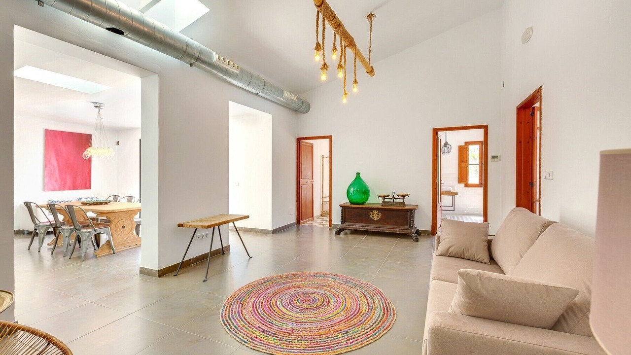 Photo of Livingroom in Establiments