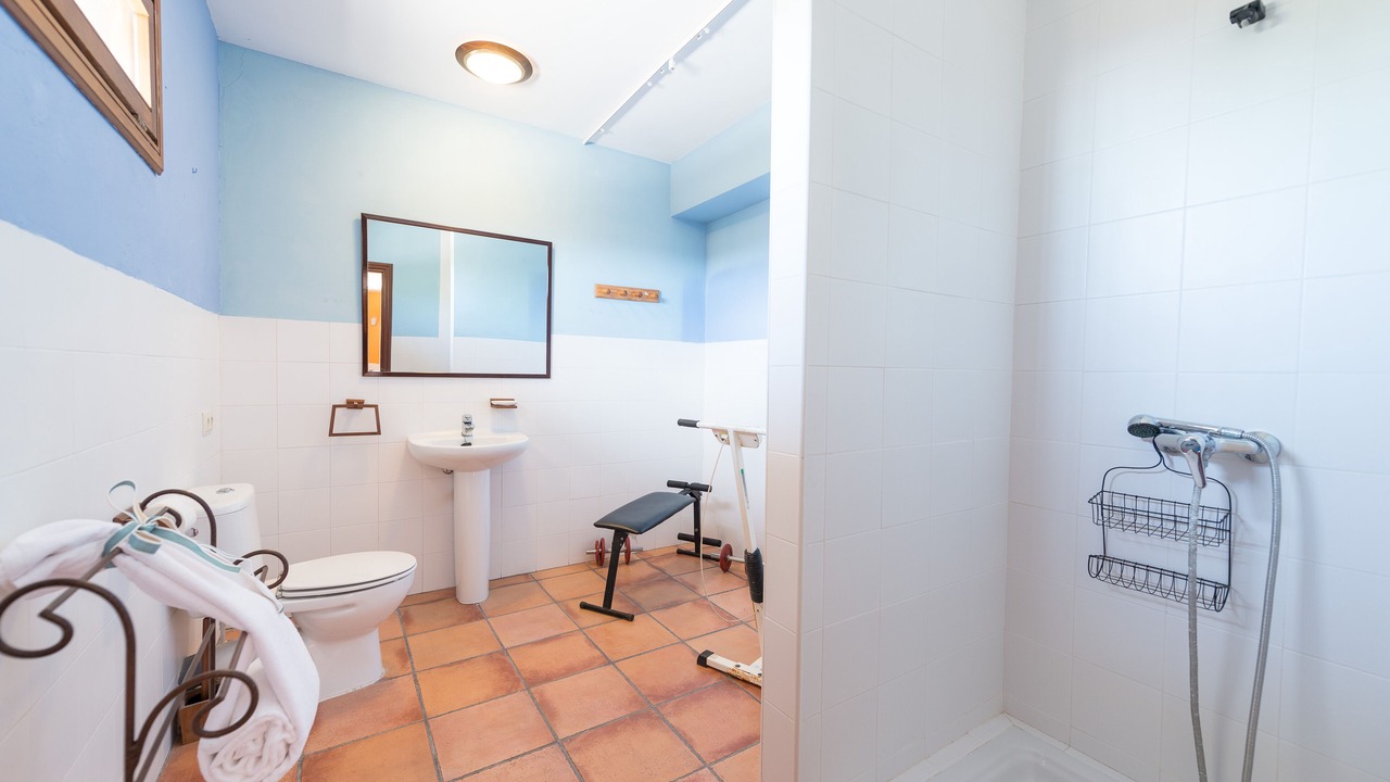 Photo of Bathroom in Alaro