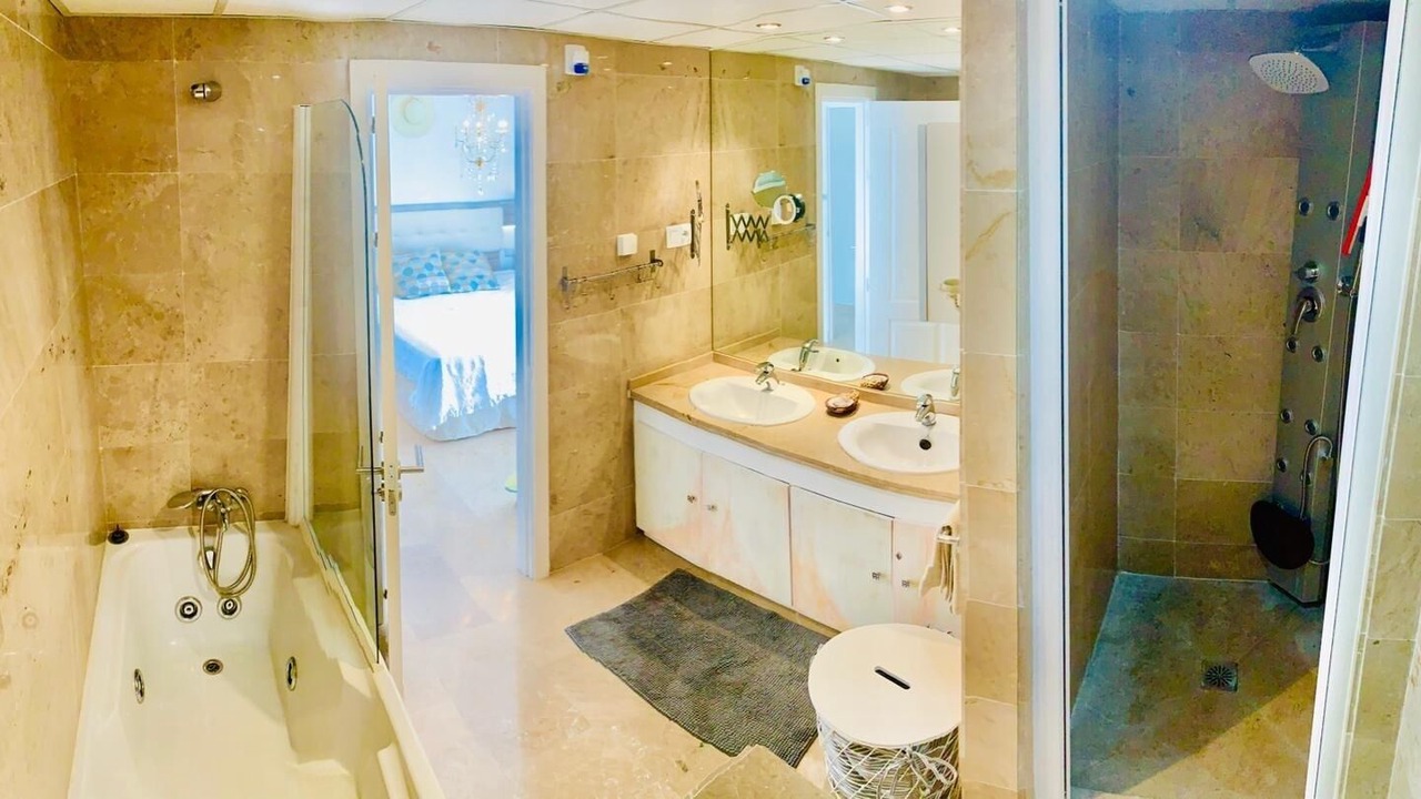 Photo of Bathroom in Torrequebrada