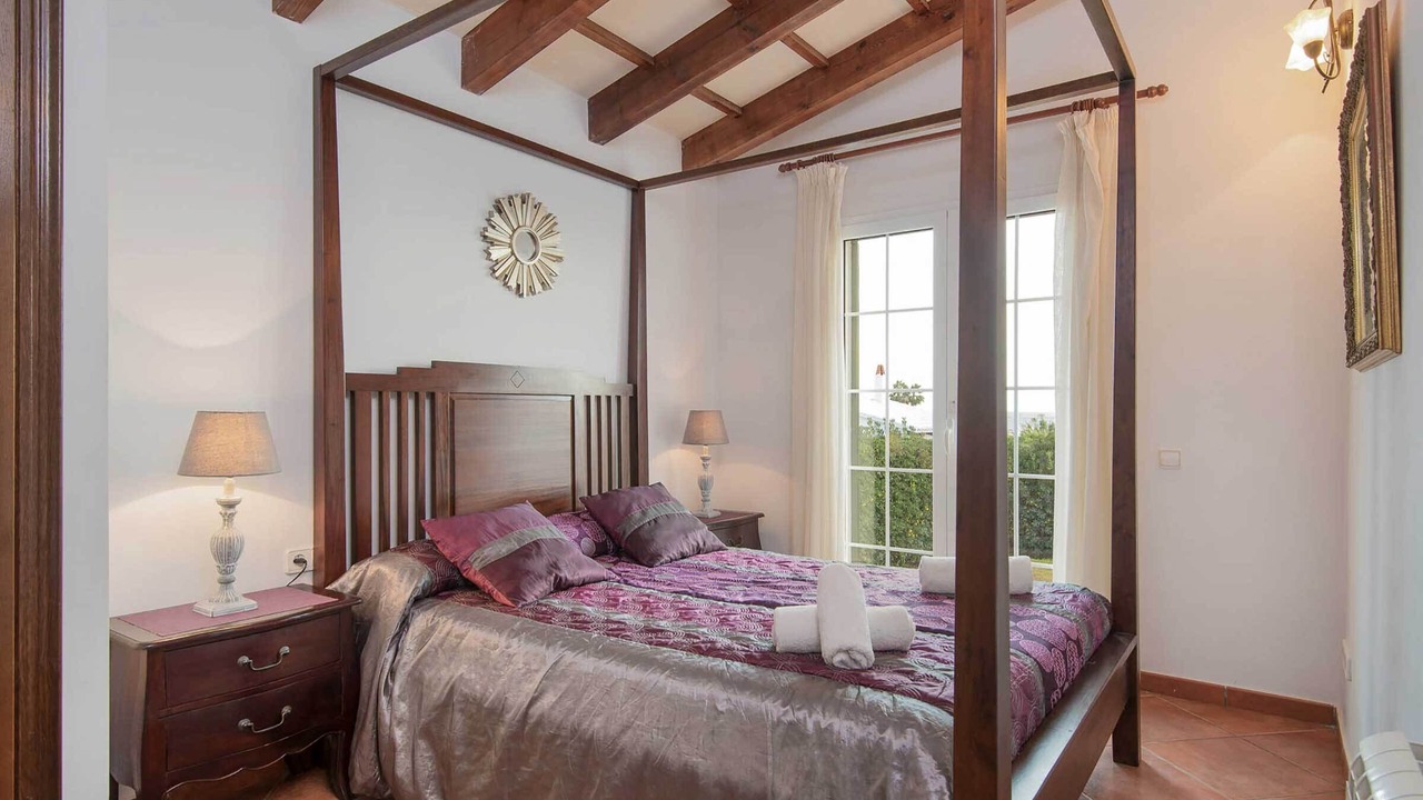 Photo of Bedroom in Binibequer Vell