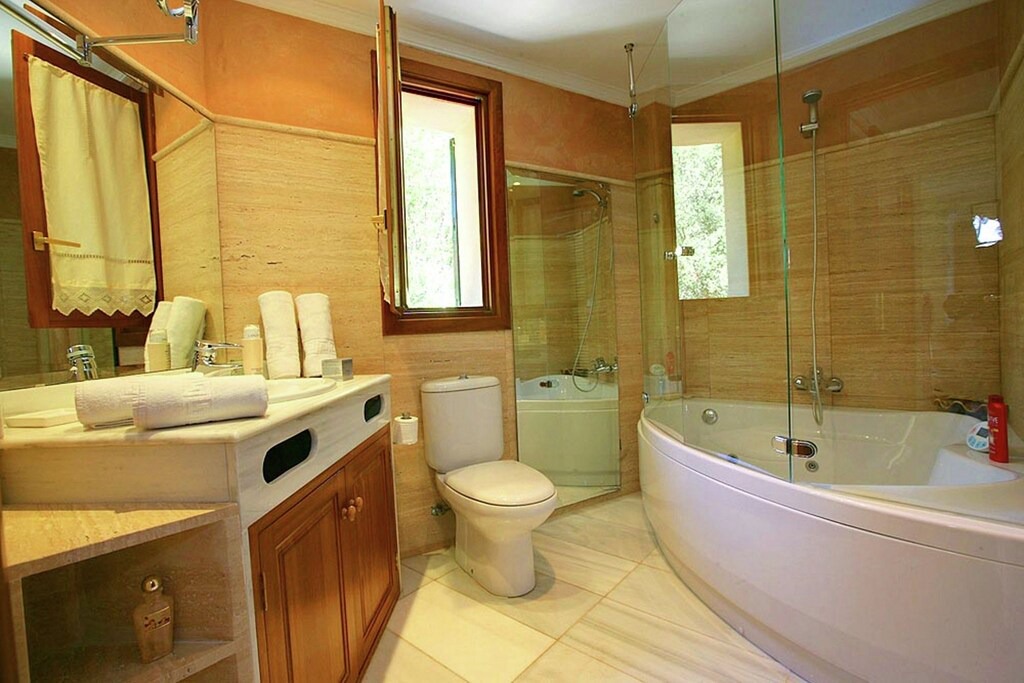 Photo of Bathroom in S'Arxiduc