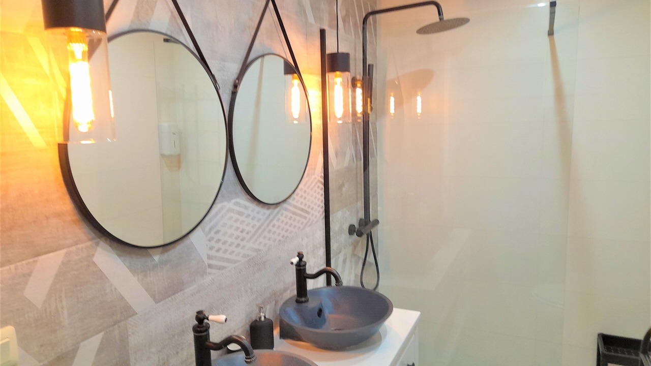 Photo of Bathroom in Logrono Historic Centre