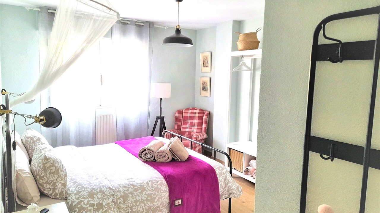Photo of Bedroom in Logrono Historic Centre