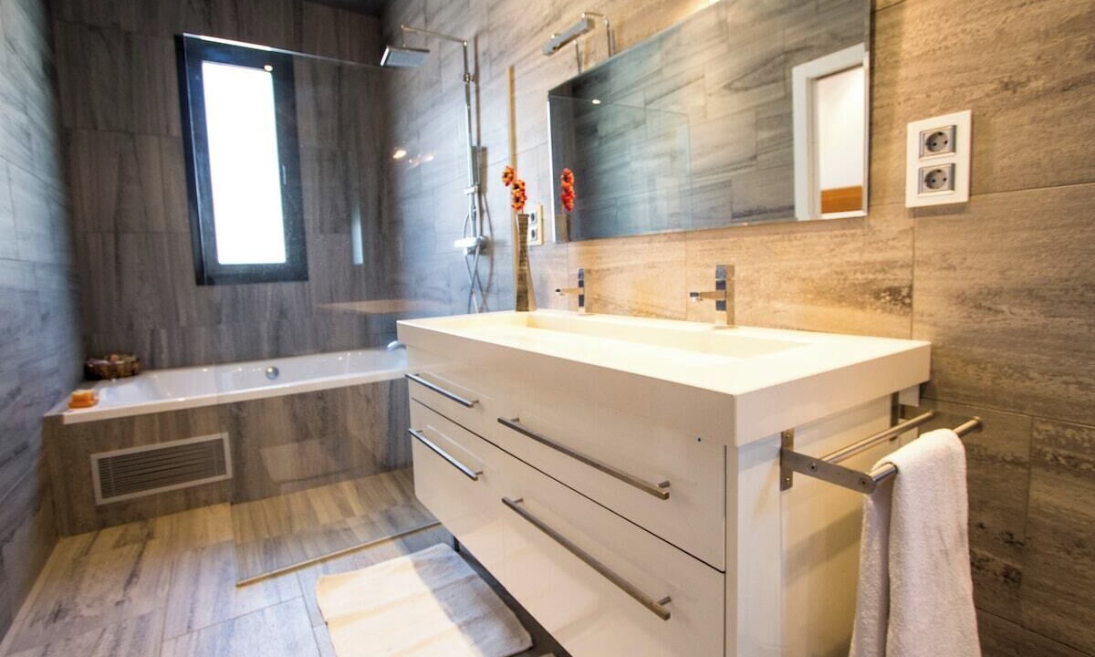 Photo of Bathroom in Sils