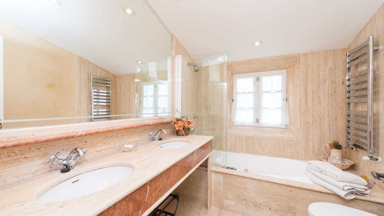 Photo of Bathroom in Biniaraix