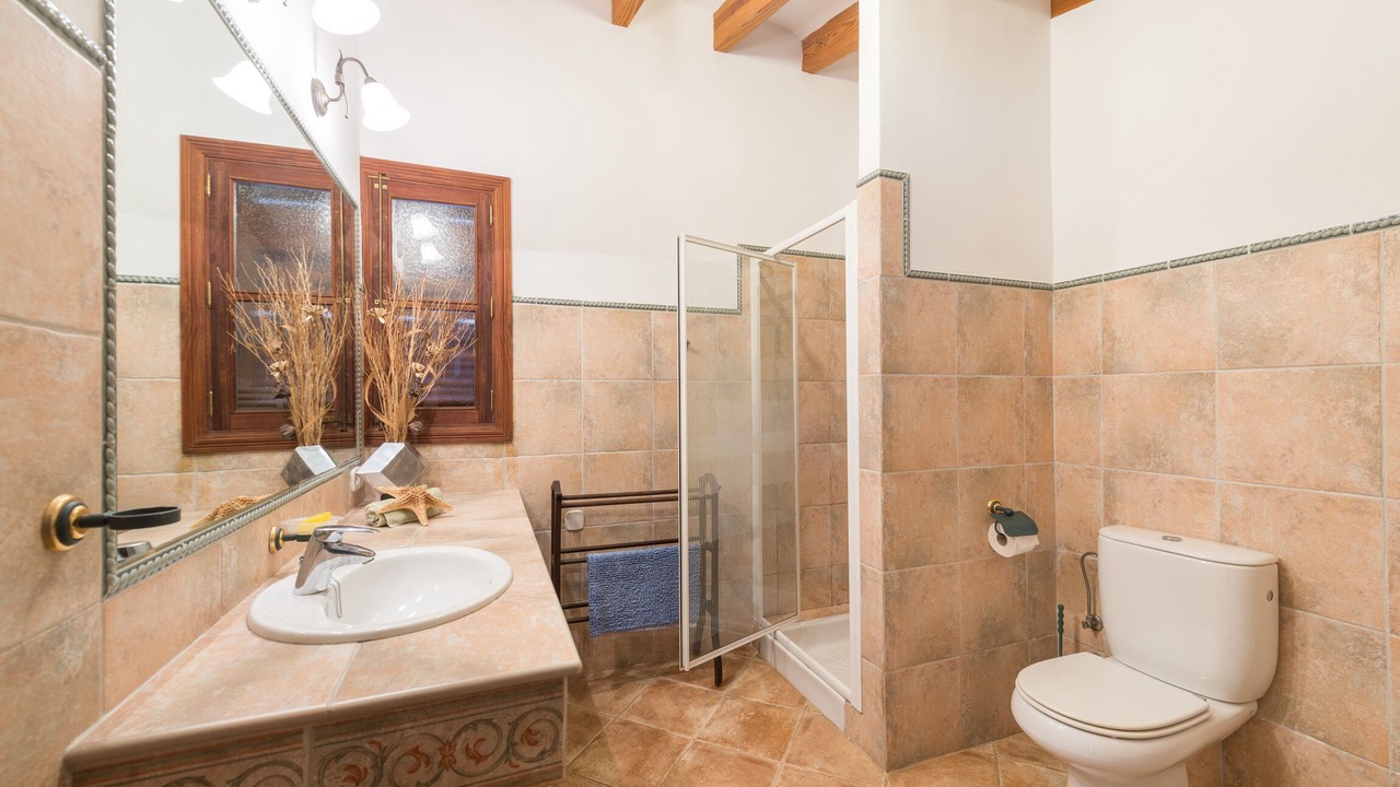 Photo of Bathroom in Biniaraix