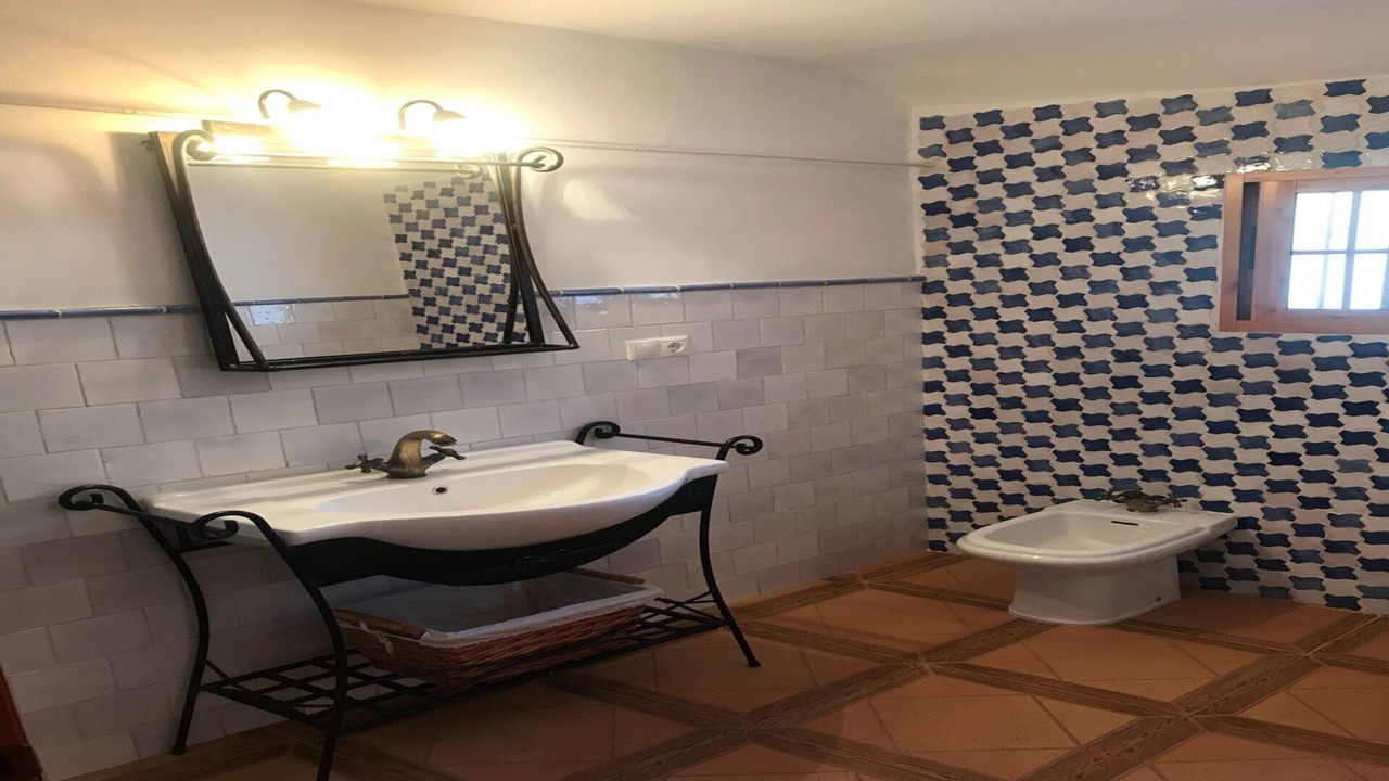 Photo of Bathroom in Iznajar
