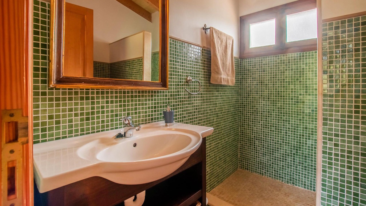 Photo of Bathroom in Alaro