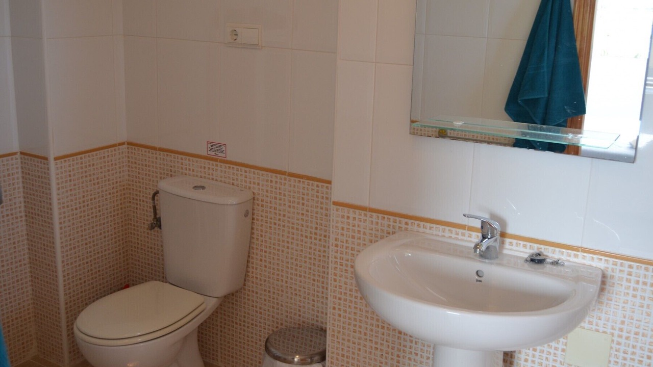 Photo of Bathroom in Los Nietos