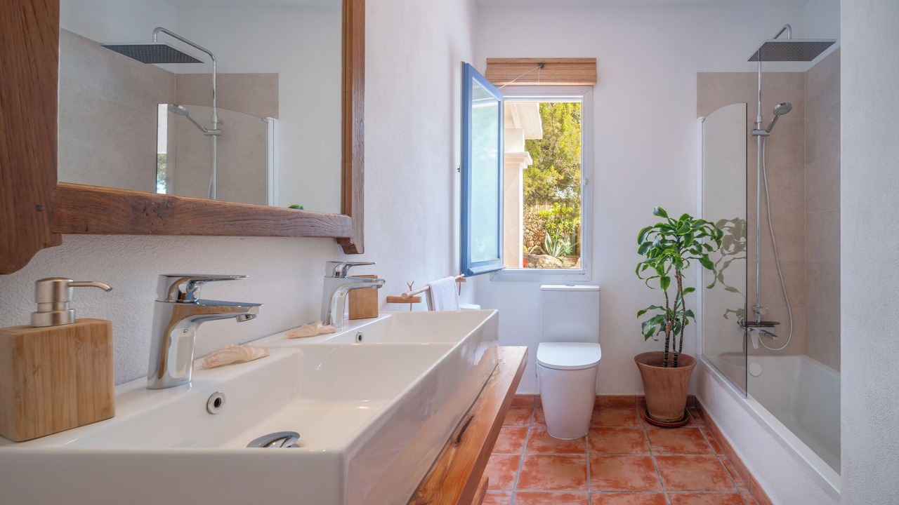 Photo of Bathroom in Sant Josep de sa Talaia