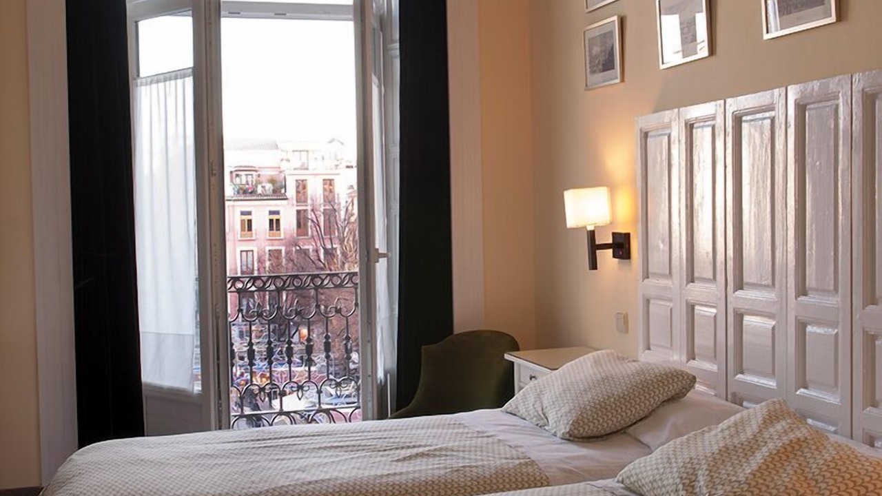 Photo of Bedroom in Central District