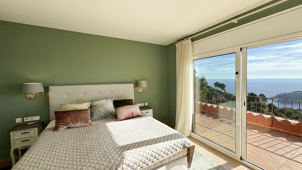 Photo of Bedroom in Begur