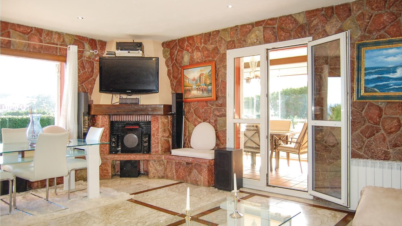 Photo of Bedroom in Condres