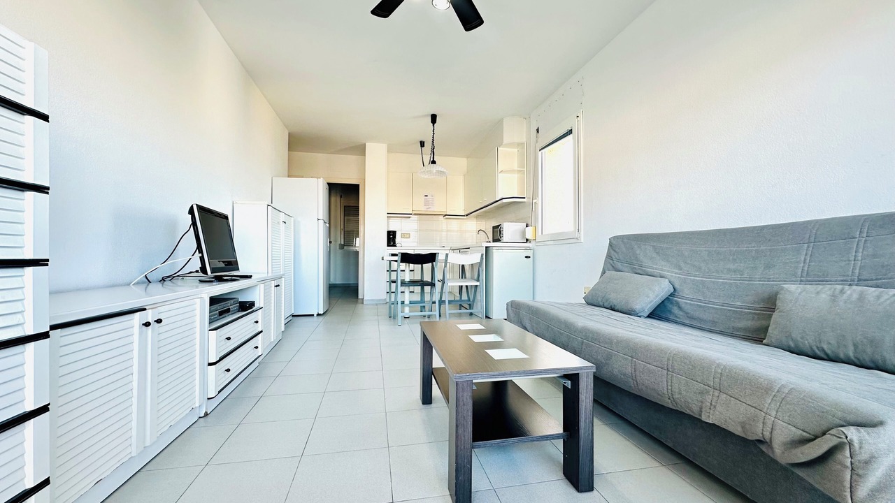 Photo of Livingroom in Roses Town Center