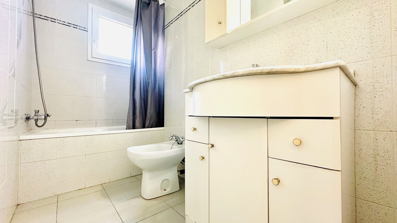 Photo of Bathroom in Roses Town Center
