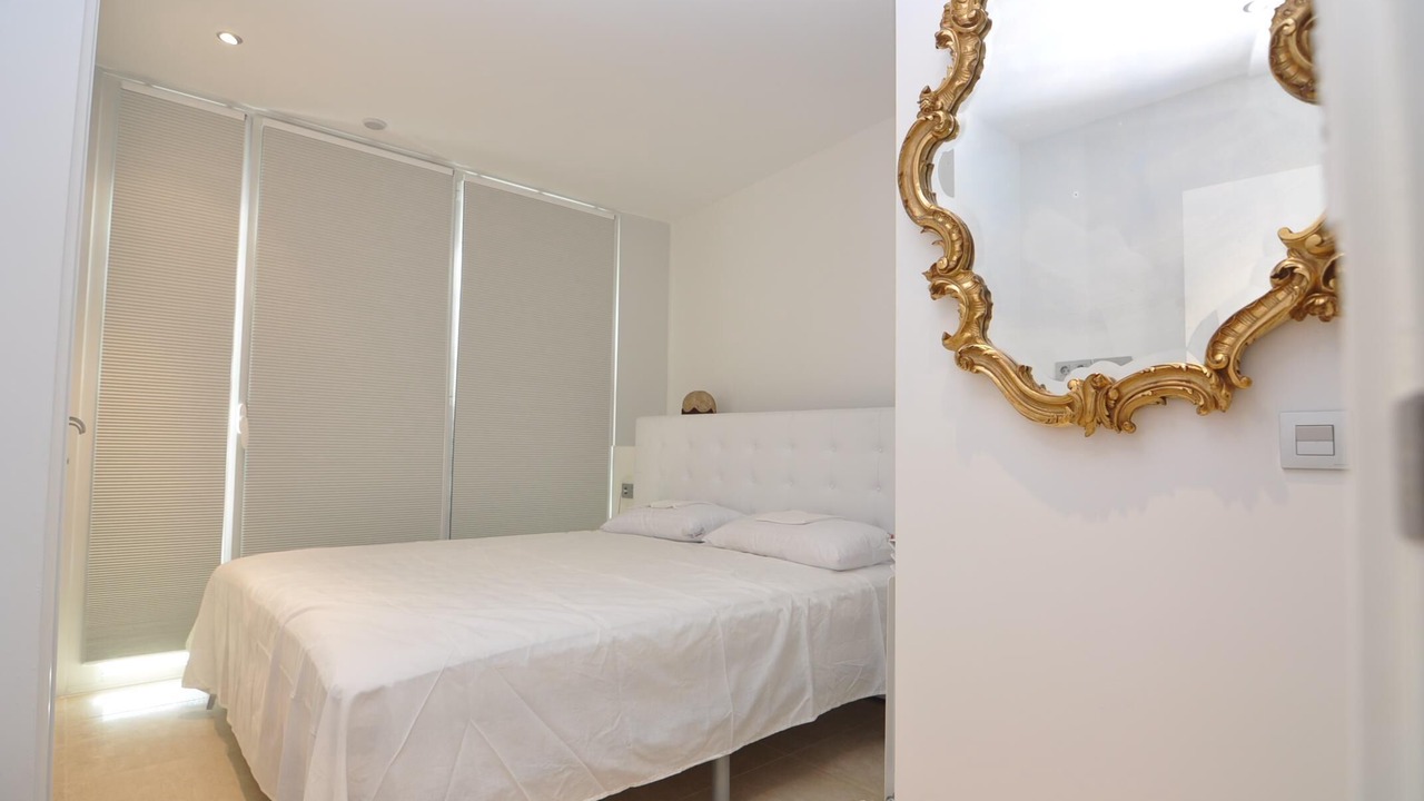 Photo of Bedroom in Roses Town Center