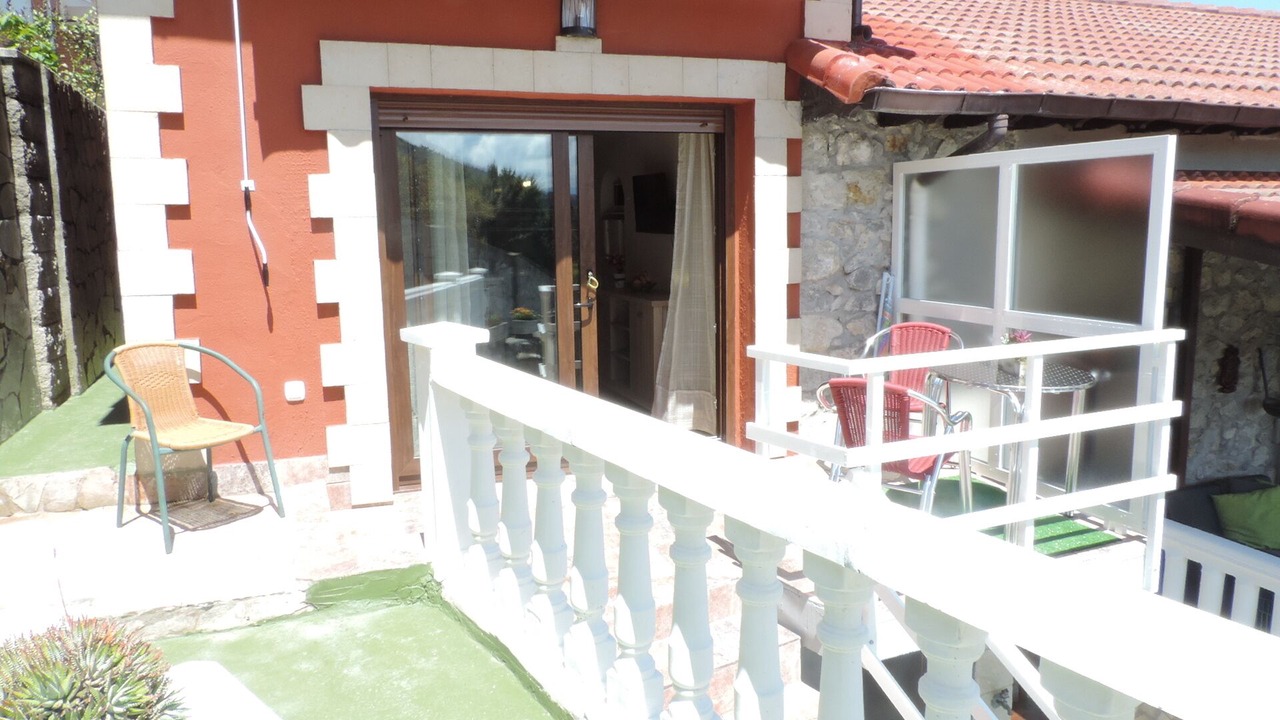 Photo of Patio Balcony in Isla