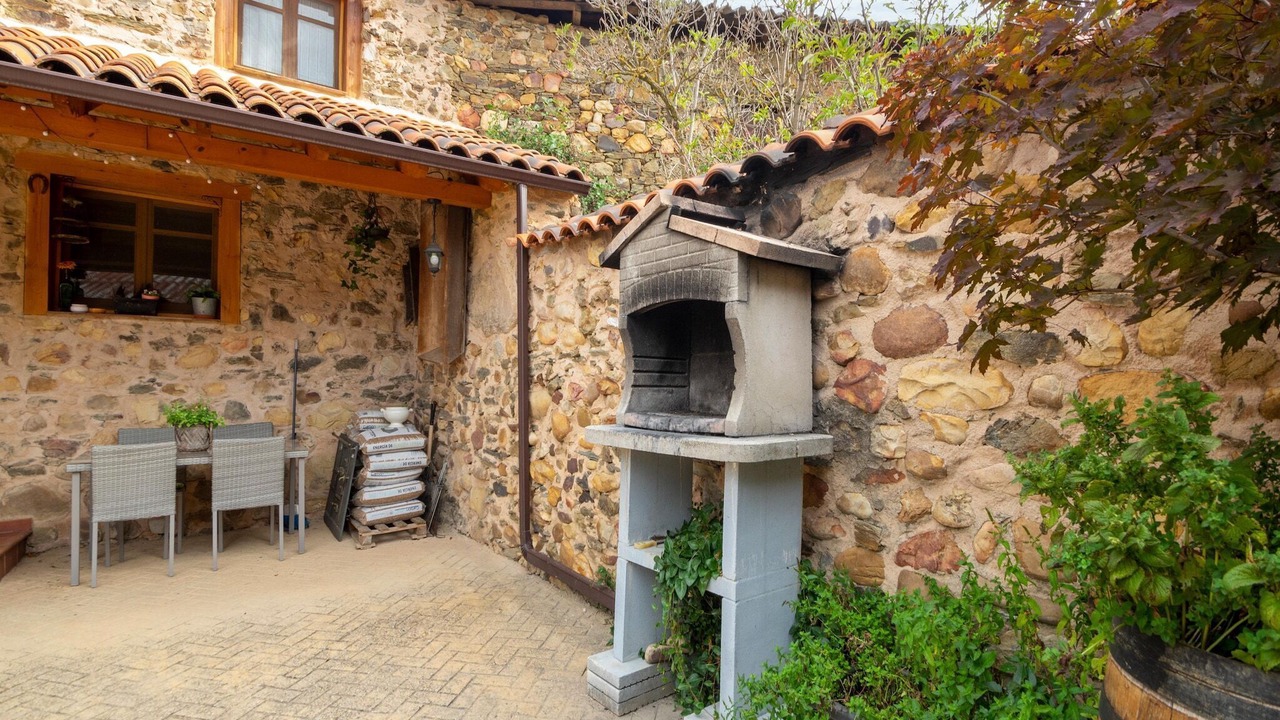 Photo of Outdoor in Benllera