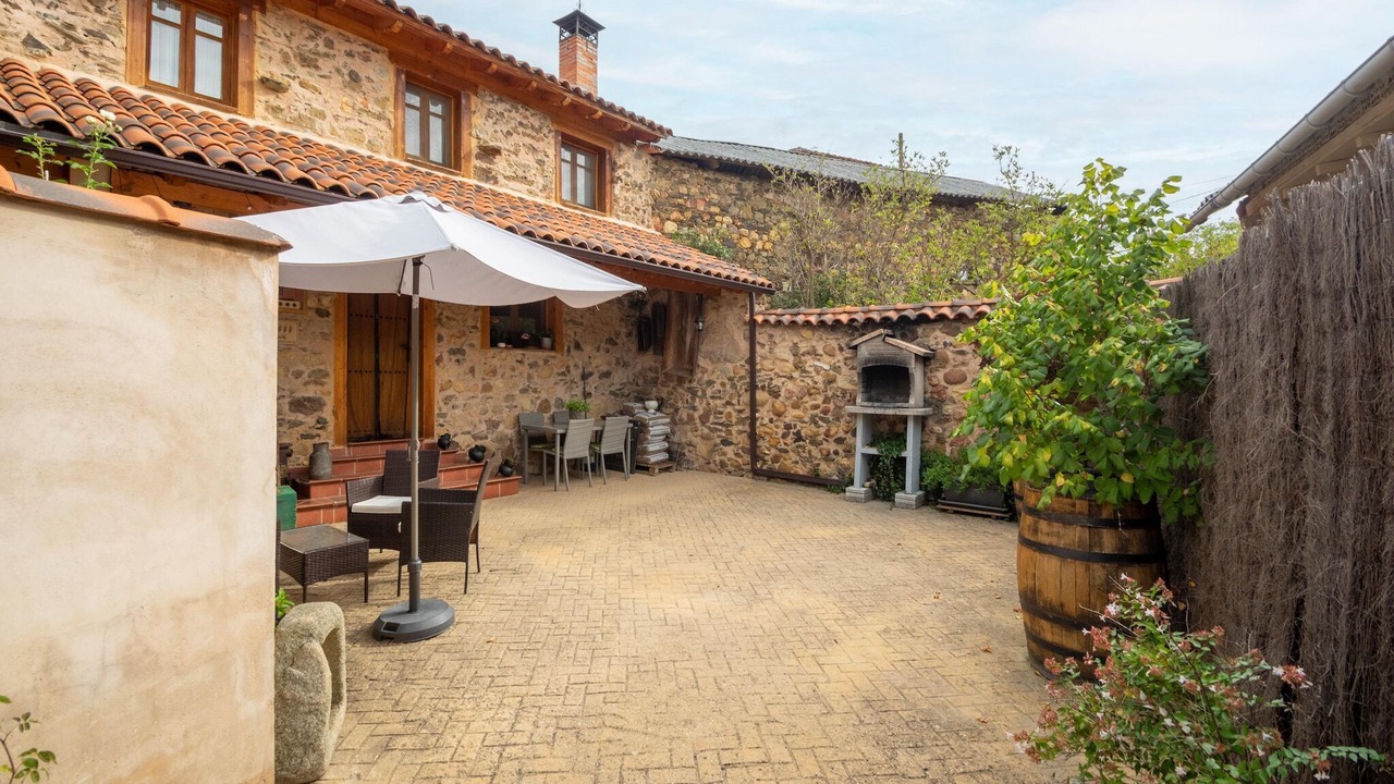 Photo of Outdoor in Benllera