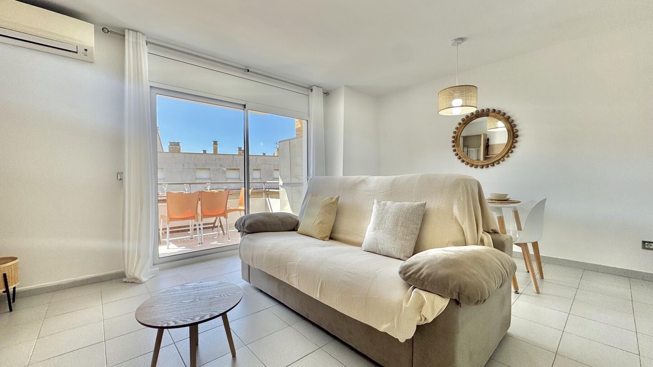 Photo of Livingroom in Roses Town Center