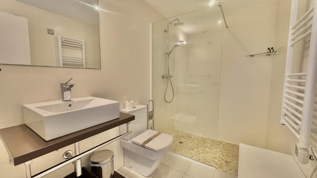 Photo of Bathroom in Roses Town Center