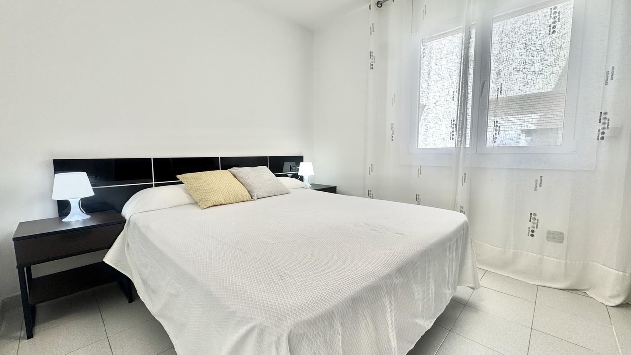 Photo of Bedroom in Roses Town Center