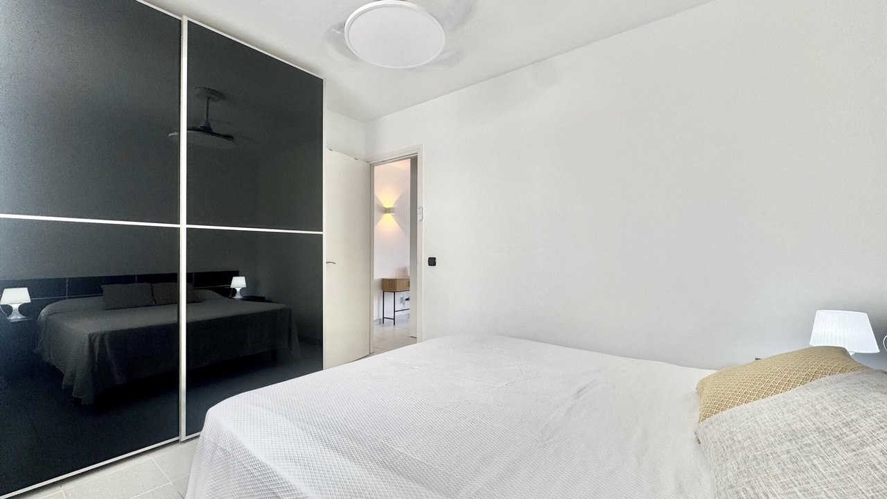 Photo of Bedroom in Roses Town Center