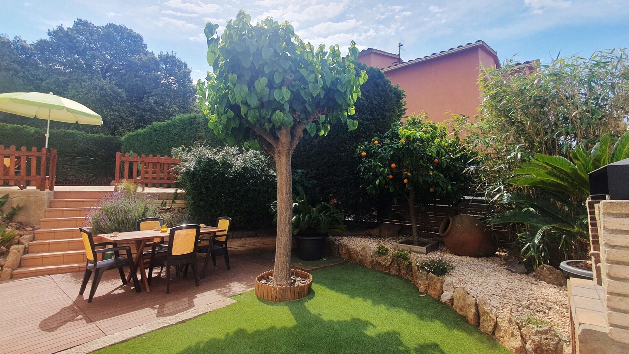 Photo of Outdoor in Pals