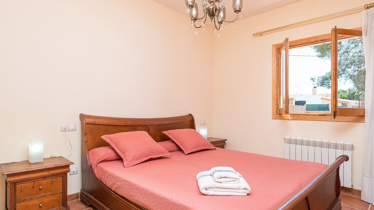Photo of Bedroom in Es Garrovers