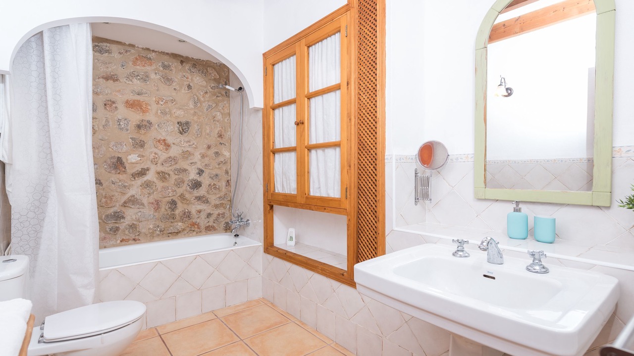 Photo of Bathroom in Soller