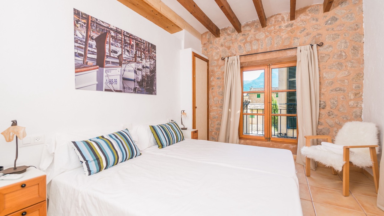 Photo of Bedroom in Soller