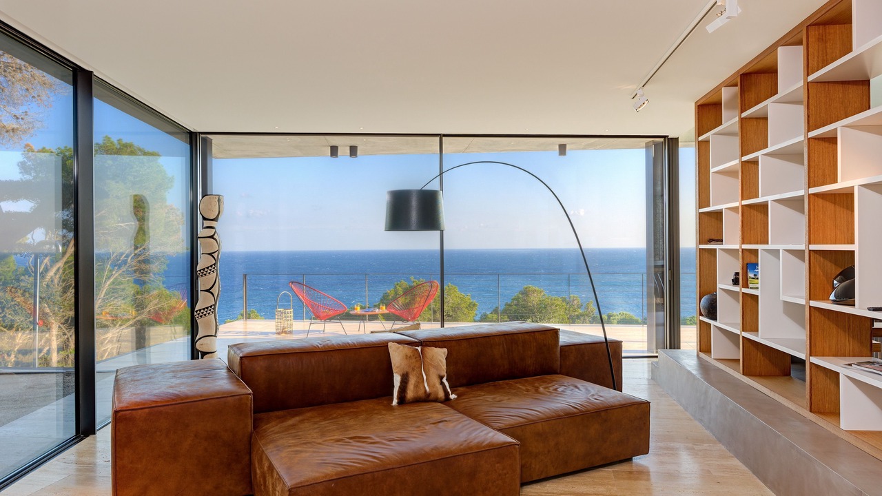 Photo of Livingroom in Tamariu