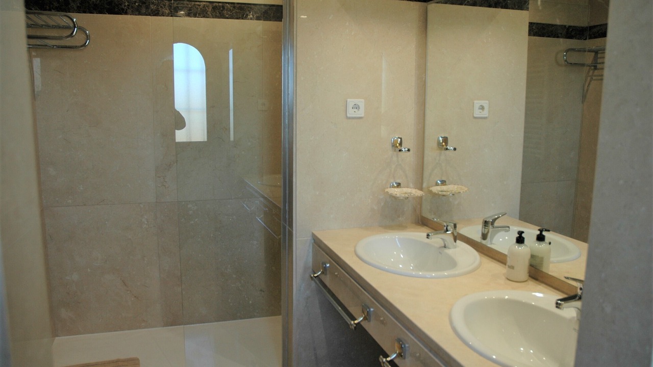 Photo of Bathroom in El Beal