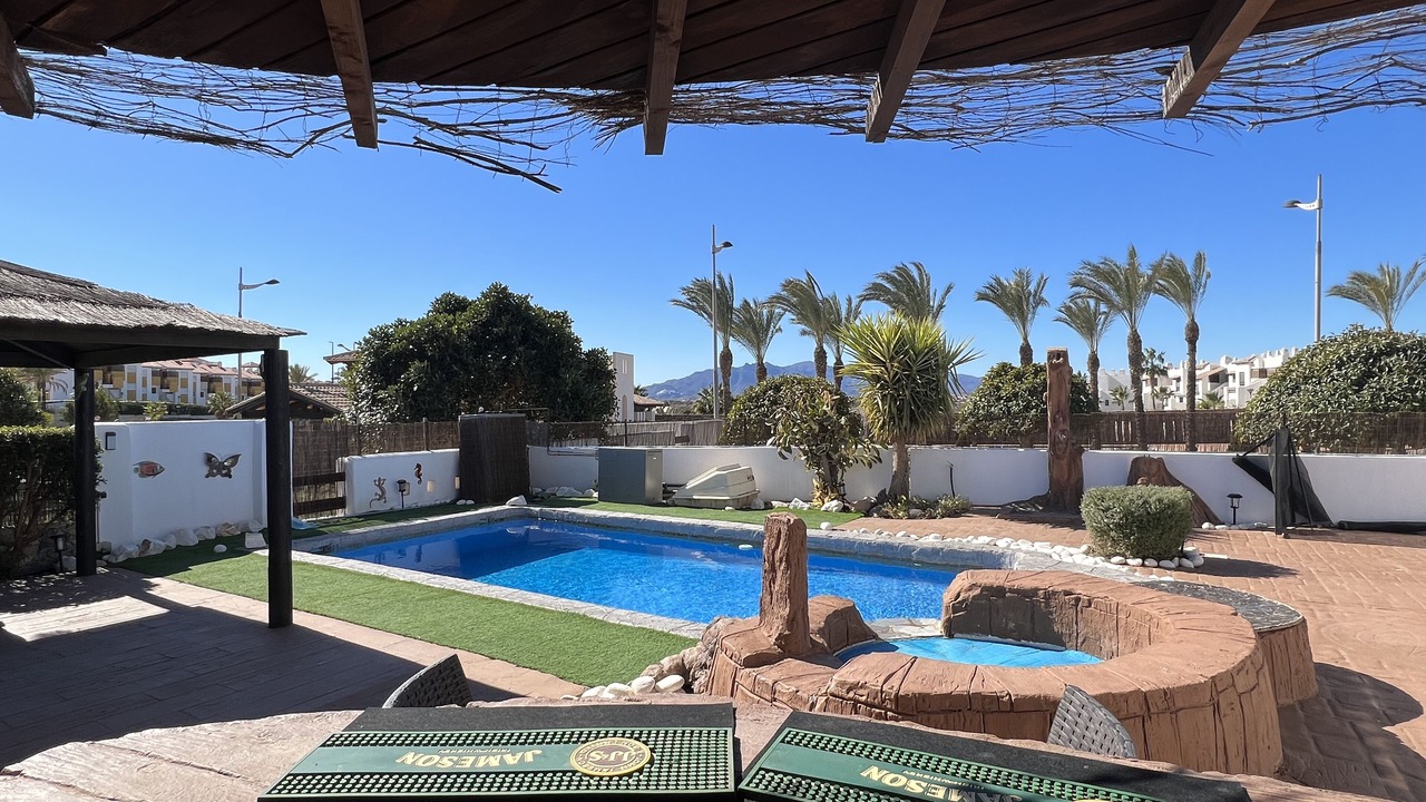 Photo of Outdoor in Vera