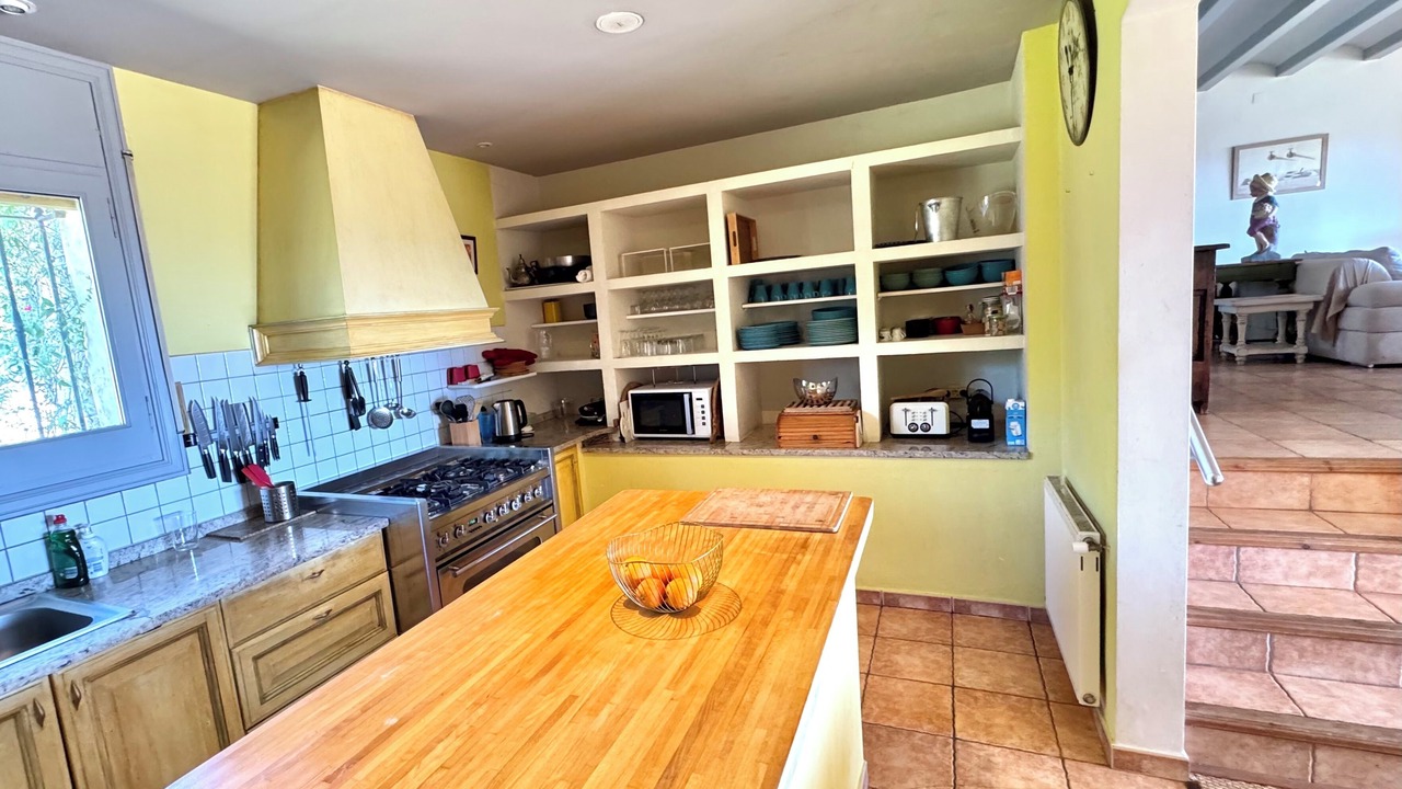 Photo of Kitchen in Roses