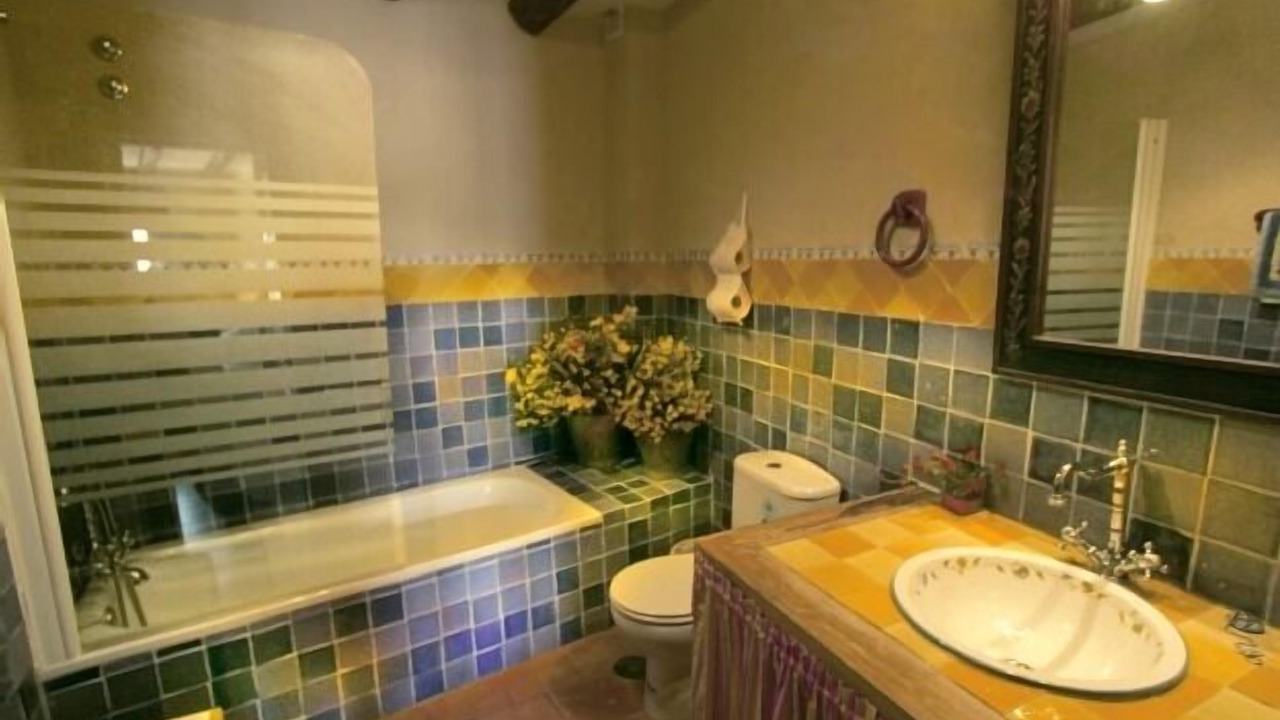 Photo of Bathroom in Caballar