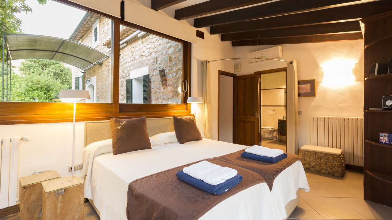 Photo of Bedroom in Biniaraix