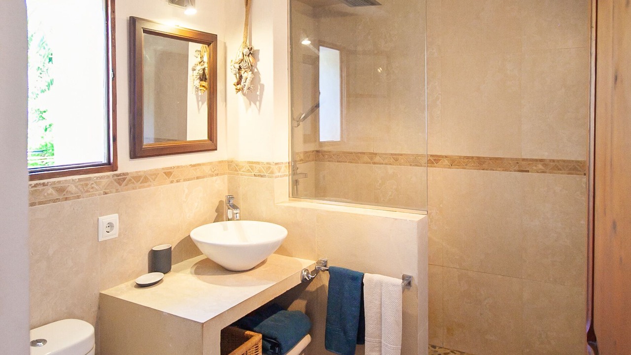 Photo of Bathroom in Biniaraix