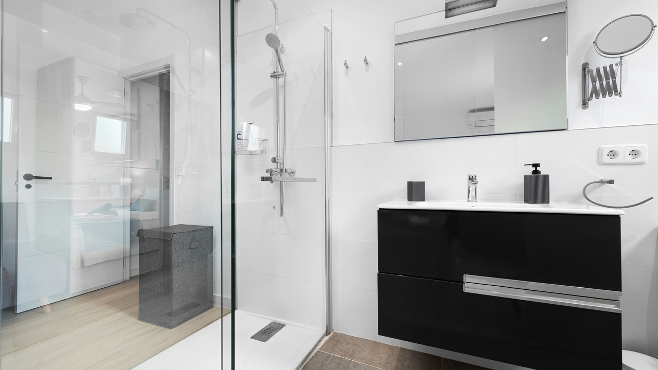 Photo of Bathroom in Alaro