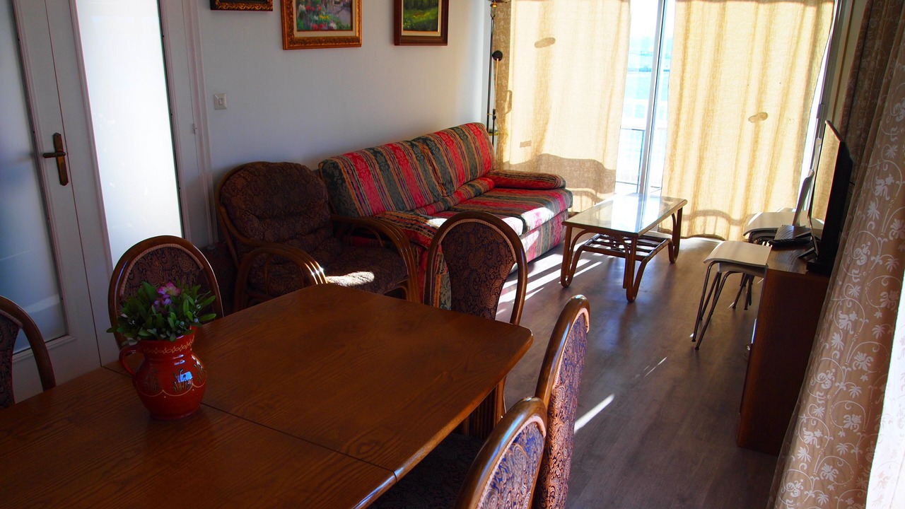 Photo of Livingroom in Roses Town Center